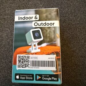 Wyze Cam V3 -never opened, seal is intact